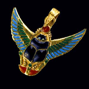 18K Gold flying scarab pendant (GP002)